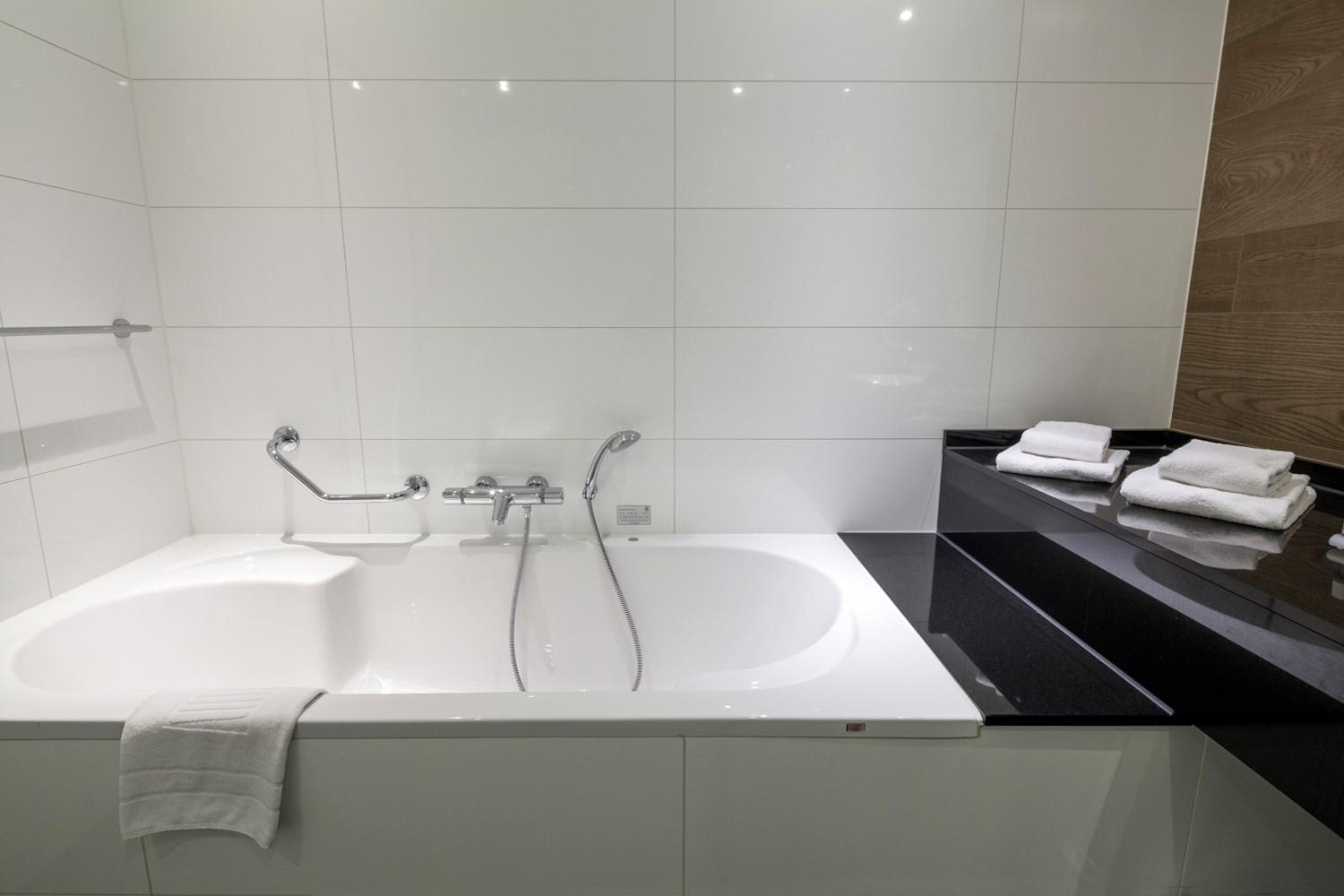 Van Der Valk Hotel Хардевайк Екстериор снимка